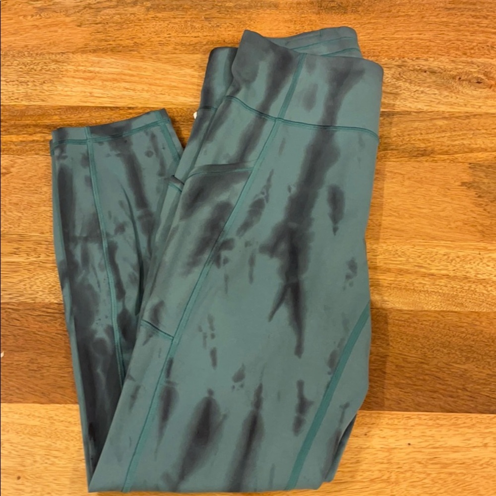 Lululemon Invigorate HR Tight 25”